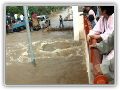 น้ำทะลักสิงห์บุรี