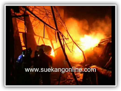 ไฟไหม้โรงงานฟองน้ำวอด50ล้านบาท