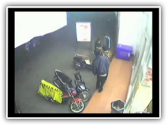 กระชากกระเป๋า โปรดระวัง